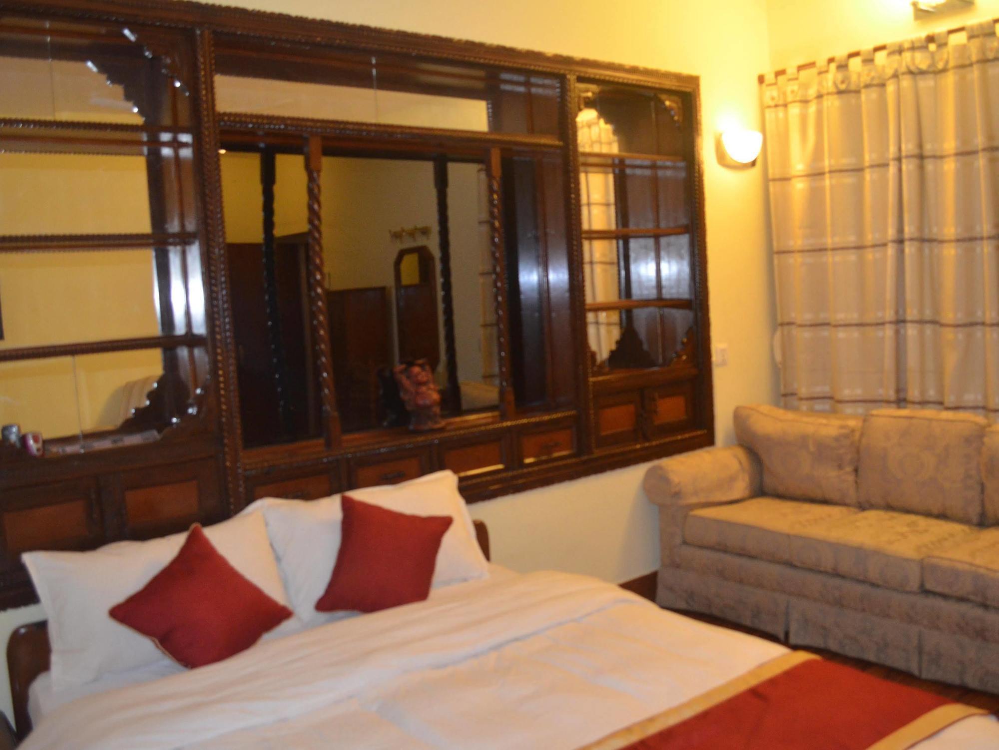 Potala Tourist Home Kathmandu Bagian luar foto