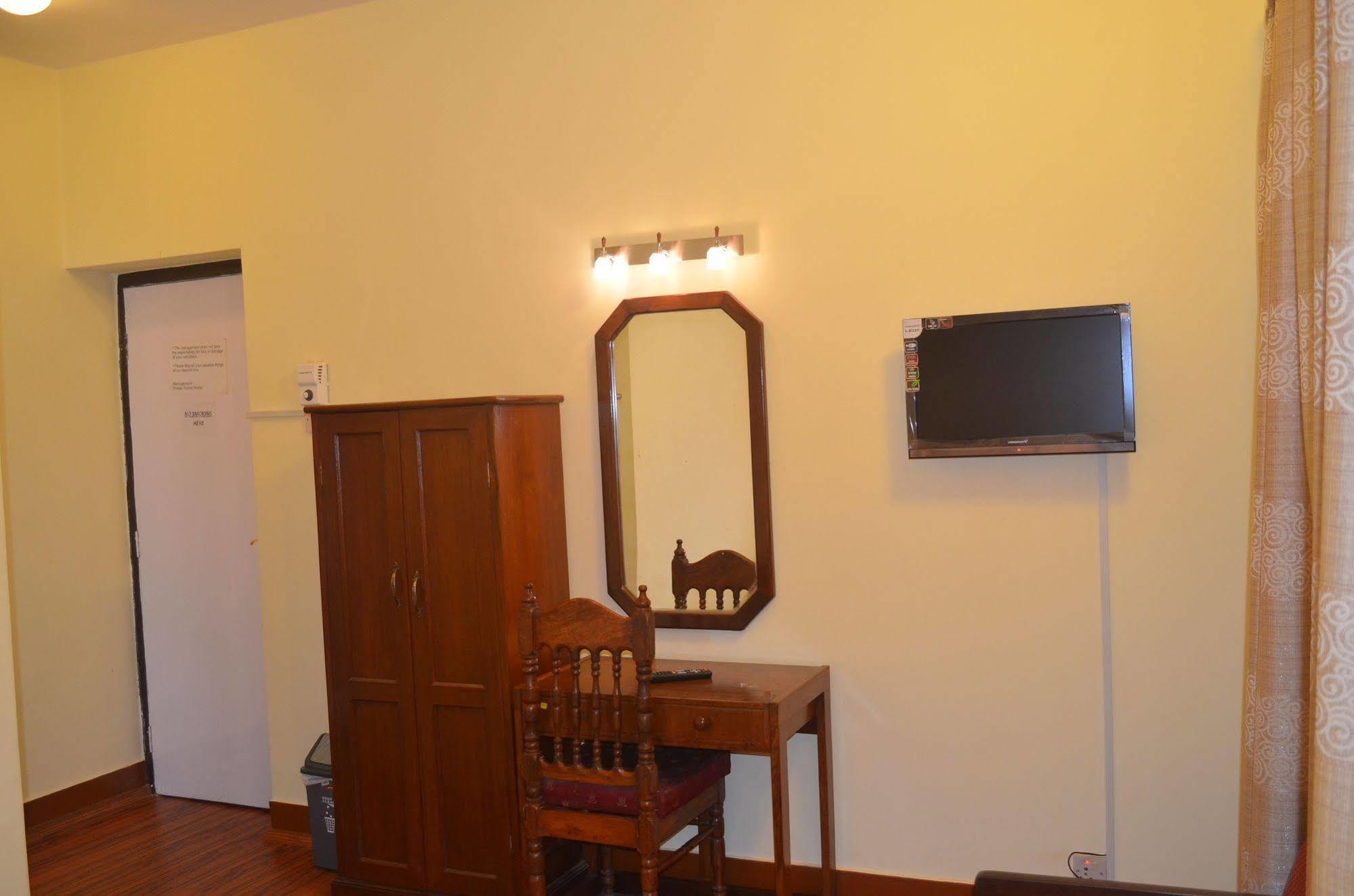 Potala Tourist Home Kathmandu Bagian luar foto