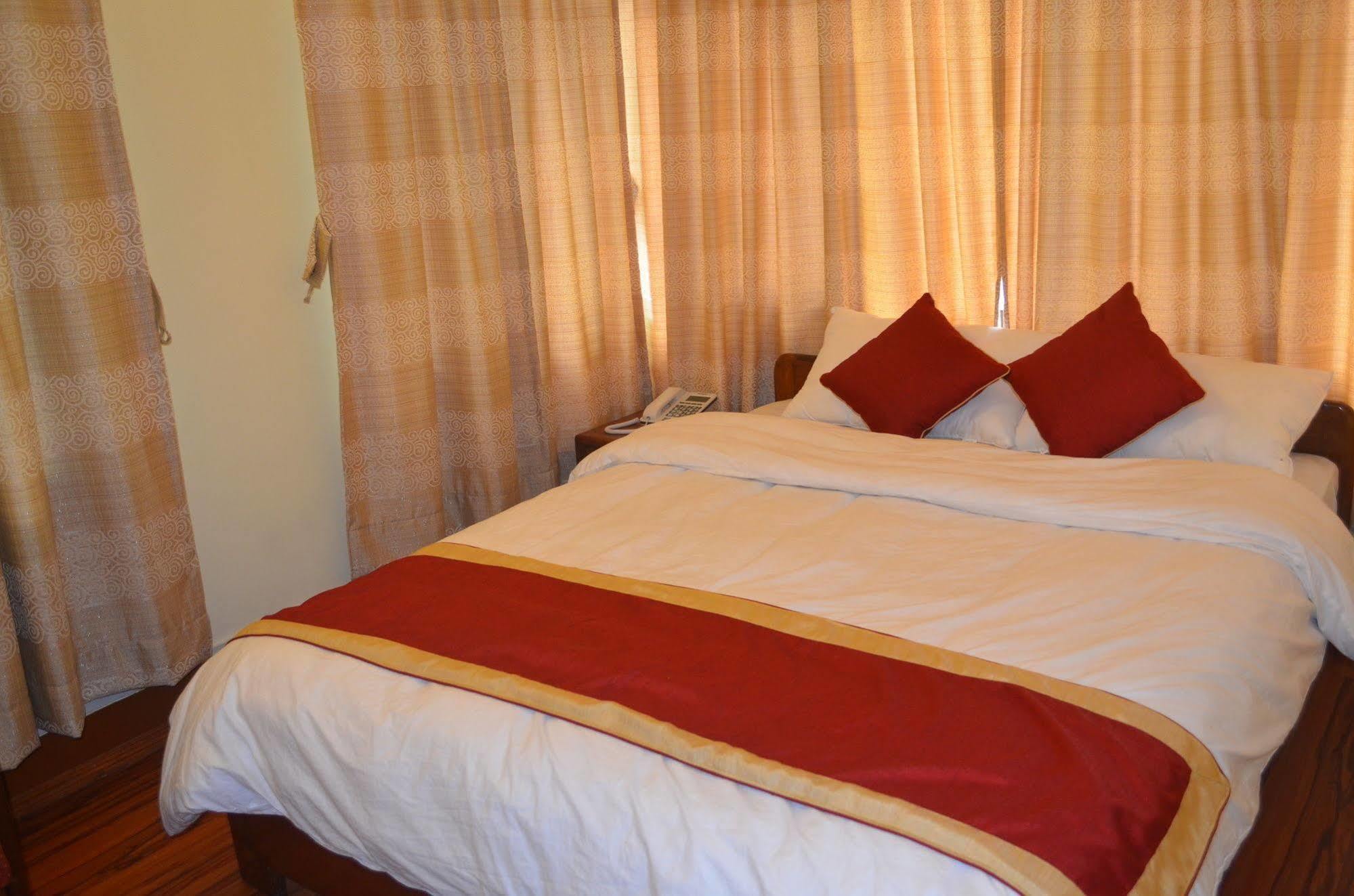 Potala Tourist Home Kathmandu Bagian luar foto